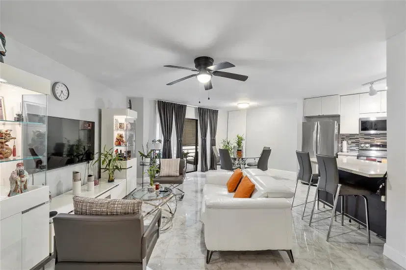 Picture of 6855 W Broward Blvd 302, Plantation FL 33317