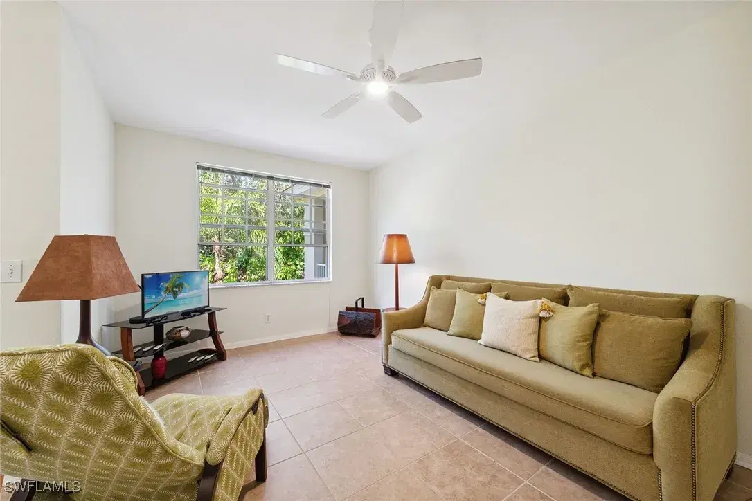 Picture of 4635 Saint Croix Ln 1227, Naples, FL 34109