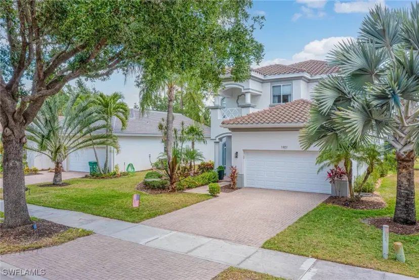 Picture of 1901 Par Dr, Naples FL 34120