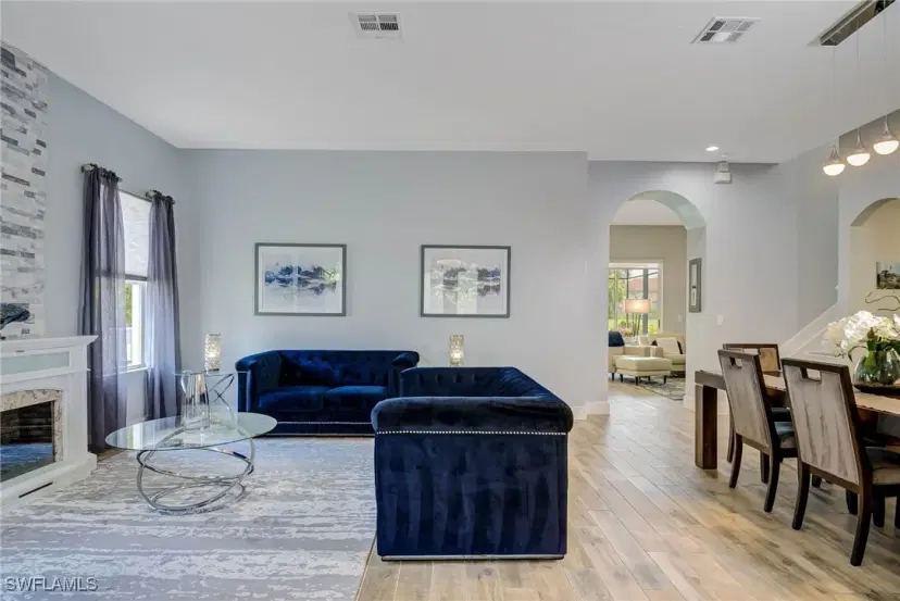Picture of 1901 Par Dr, Naples FL 34120
