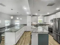 Picture of 12069 Matlacha Blvd, Matlacha Isles, FL 33991