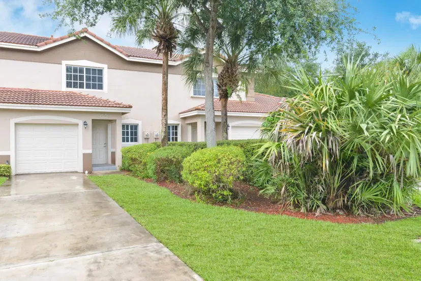 Picture of 6599 Old Farm Trail 6599, Boynton Beach FL 33437