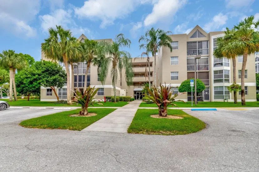 Picture of 5910 Morningstar Circle 401, Delray Beach FL 33484