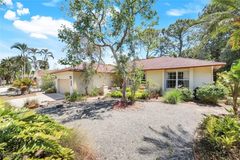 Picture of 27151 Richview Ct, Bonita Springs FL 34135
