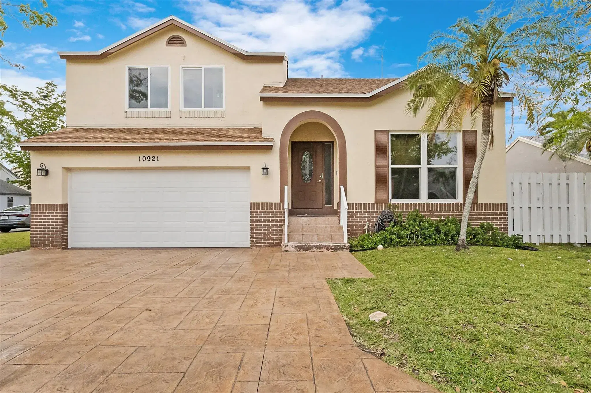 Picture of 10921 SW 11Th Ct, Davie, FL 33324