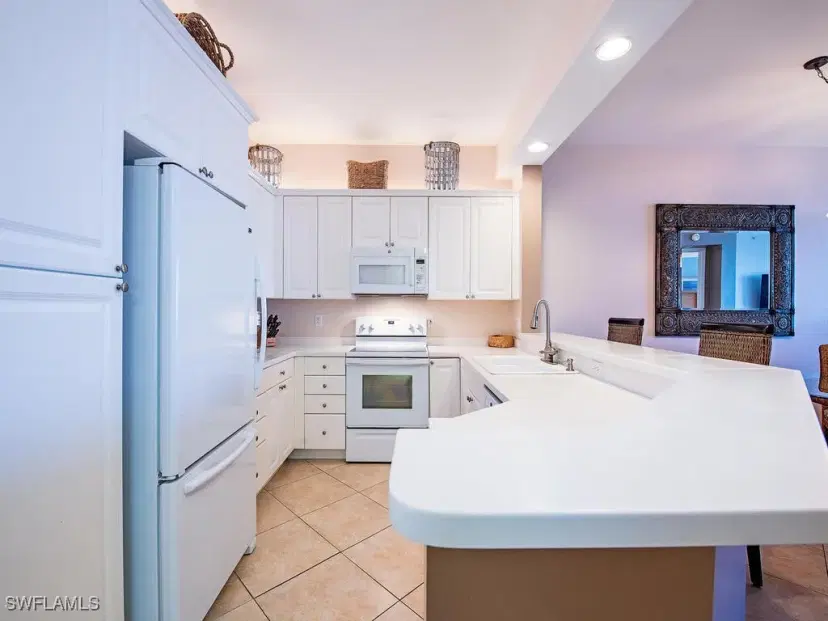 Picture of 400 Flagship Dr 806, Naples FL 34108