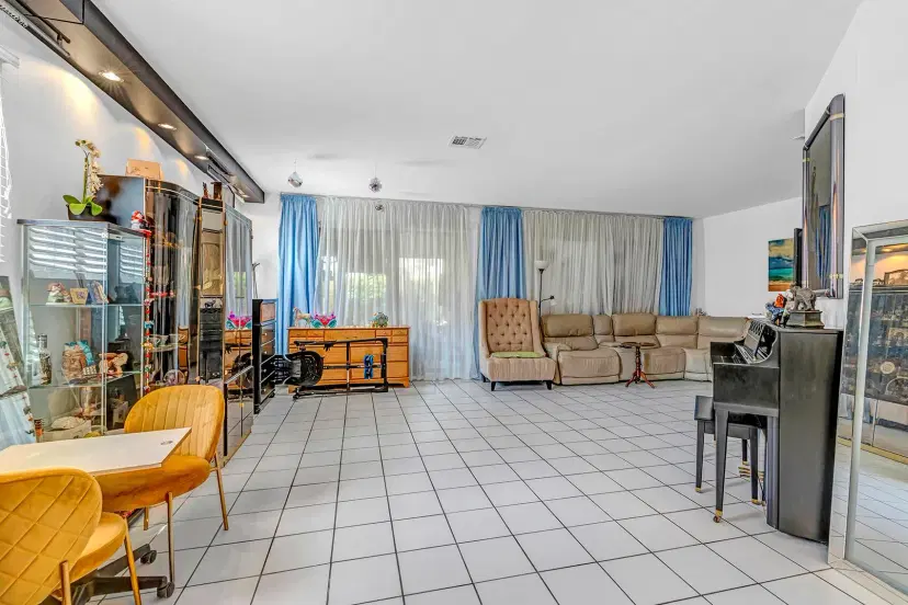 Picture of 6807 Via Regina 1, Boca Raton FL 33433