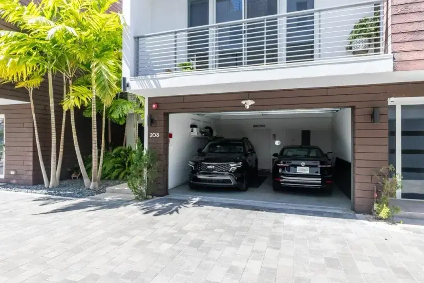 Picture of 700 NE 14Th Ave 208, Fort Lauderdale FL 33304