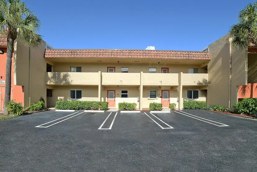 Picture of 829 Camino Road 112-B, Delray Beach FL 33445