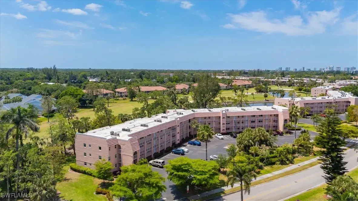 Picture of 400 Forest Lakes Blvd 301, Naples, FL 34105