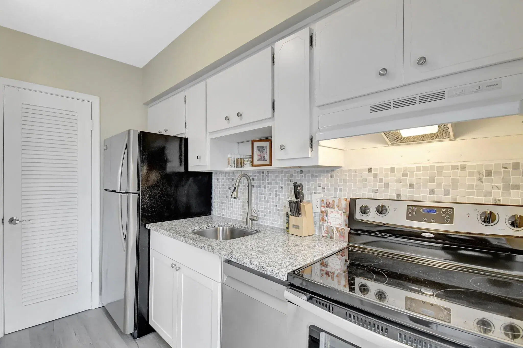 Picture of 2131 NE 42Nd Court 107E, Lighthouse Point, FL 33064