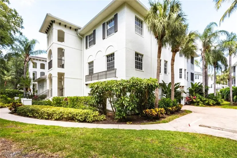 Picture of 831 Sailaway Ln 203, Naples FL 34108