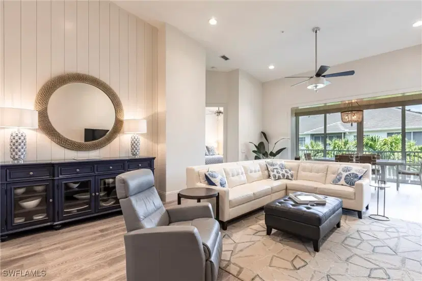 Picture of 831 Sailaway Ln 203, Naples FL 34108