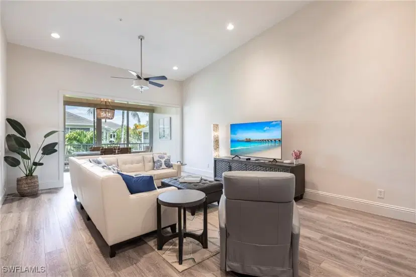 Picture of 831 Sailaway Ln 203, Naples FL 34108