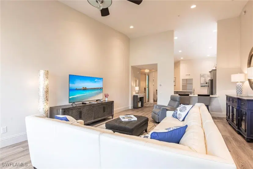 Picture of 831 Sailaway Ln 203, Naples FL 34108