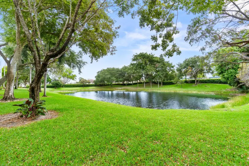 Picture of 7350 Kinghurst Drive 305, Delray Beach FL 33446
