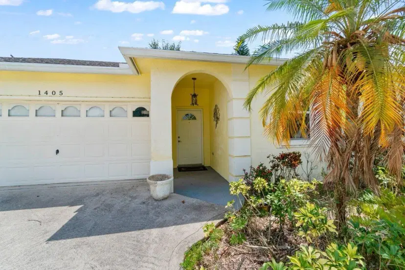 Picture of 1405 Fairway Circle, Greenacres FL 33413
