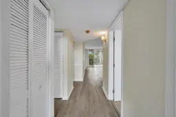 Picture of 9510 Seagrape Dr 301, Davie, FL 33324