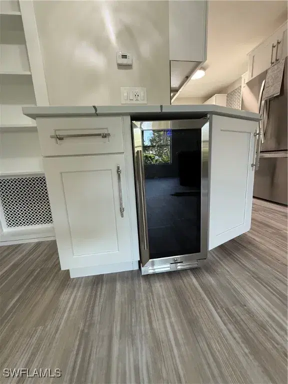 Picture of 530 Broad Ave S 530, Naples FL 34102