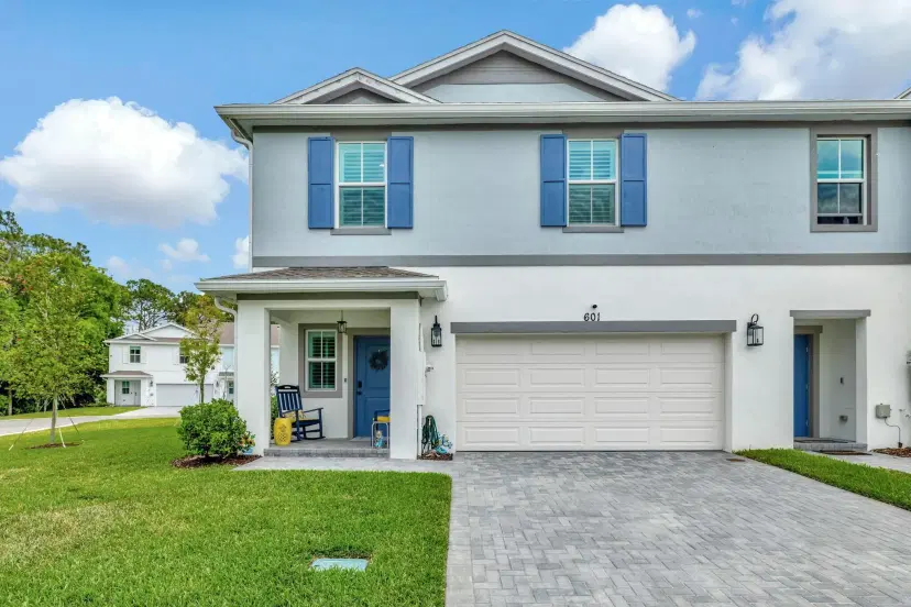 Picture of 601 NE Waters Edge Lane 2101, Port St Lucie FL 34983