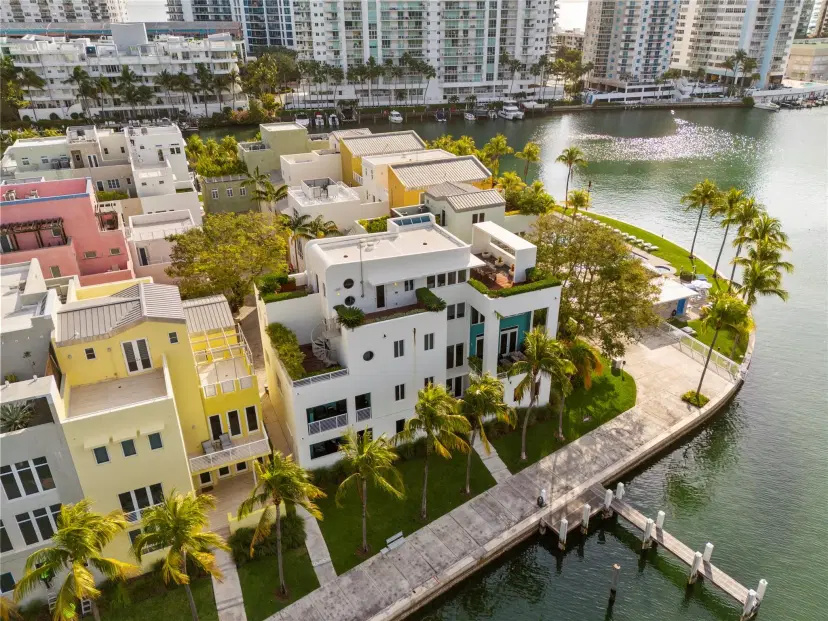 Picture of 6001 Laguna Path S, Miami Beach FL 33141