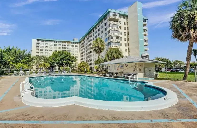 Picture of 4330 Hillcrest Dr 705, Hollywood FL 33021