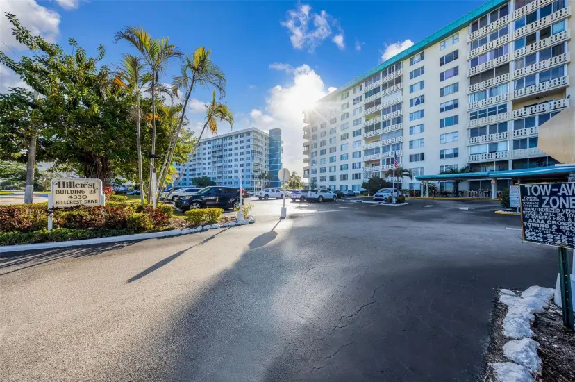 Picture of 4330 Hillcrest Dr 705, Hollywood FL 33021