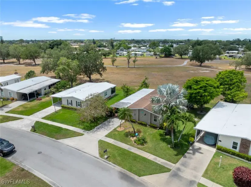 Picture of 119 Calais Ct, Naples FL 34112