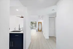 Picture of 1105 Lake Shore Drive 202, Lake Park, FL 33403