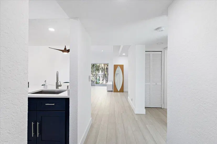 Picture of 1105 Lake Shore Drive 202, Lake Park FL 33403