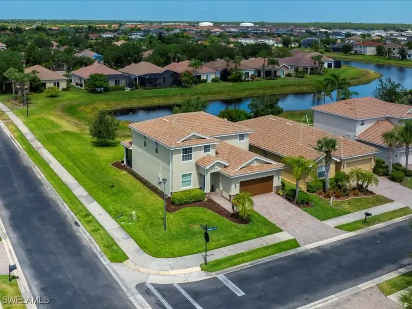 Picture of 2478 Heydon Cir E, Naples FL 34120