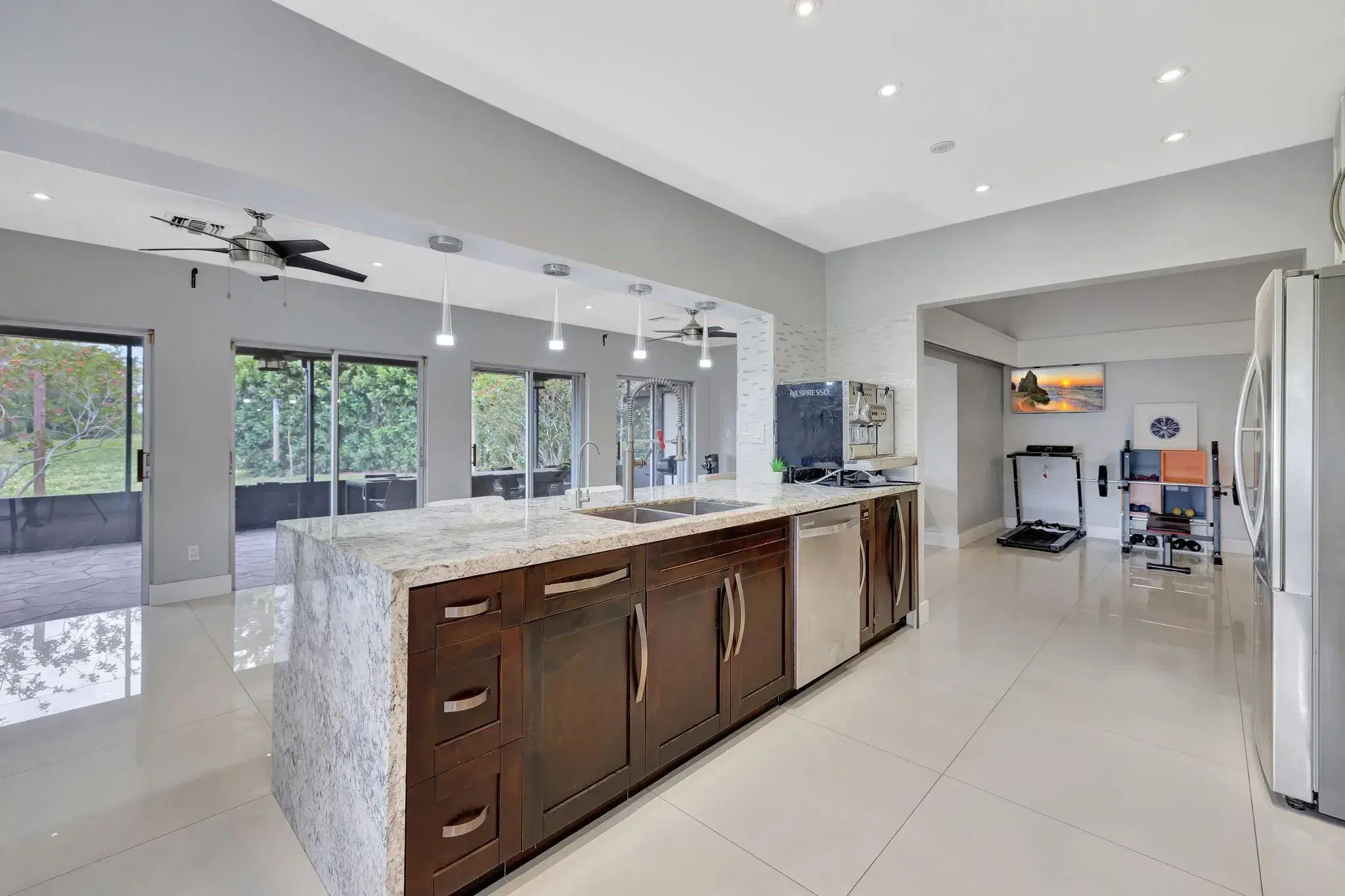 Picture of 5500 Mulberry Dr, Tamarac, FL 33319