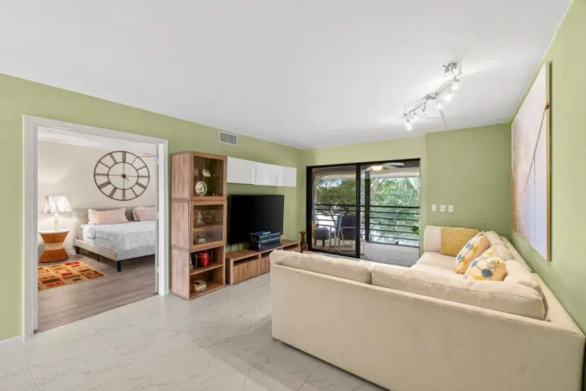 Picture of 5380 Cedar Lake 302 Drive 302, Boynton Beach FL 33437