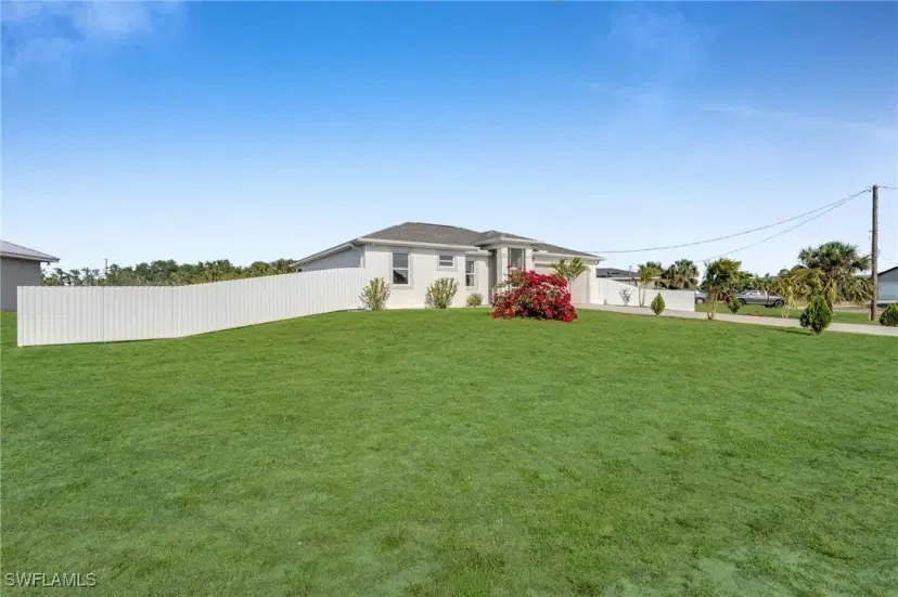 Picture of 1049 Canoe Ct, Labelle FL 33935