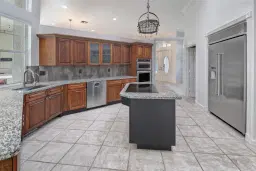 Picture of 6533 NW 99Th Ln, Parkland, FL 33076