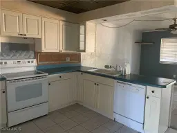 Picture of 815 Victoria Dr 108, Cape Coral, FL 33904