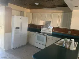 Picture of 815 Victoria Dr 108, Cape Coral, FL 33904