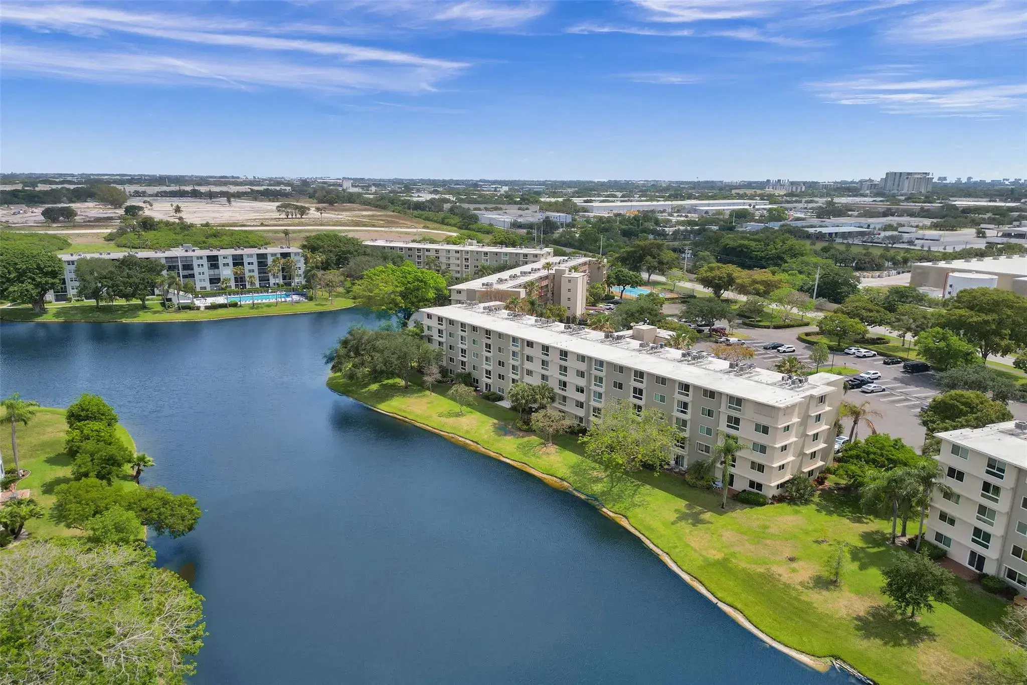 Picture of 2106 S Cypress Bend Dr 501, Pompano Beach, FL 33069