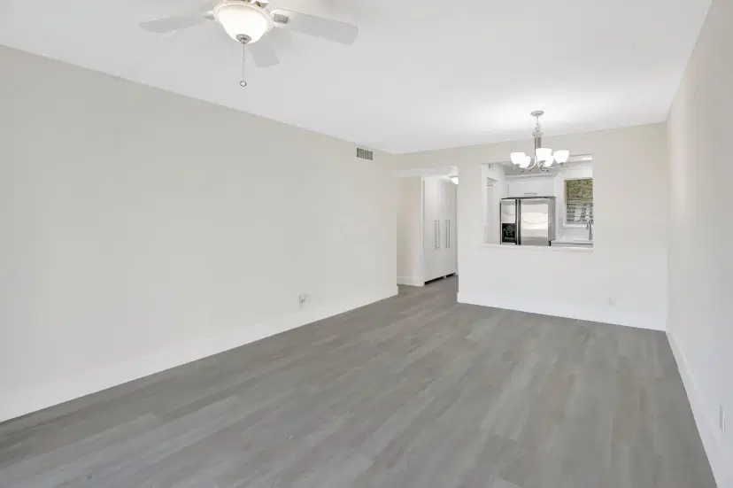 Picture of 2750 Sunrise Lakes Drive W 108, Sunrise FL 33322