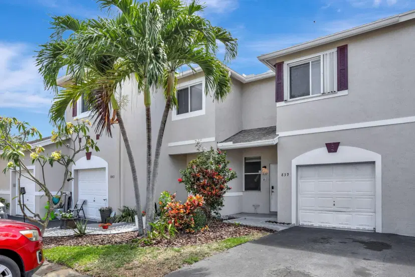 Picture of 839 NW 42 Place, Deerfield Beach, FL 33064