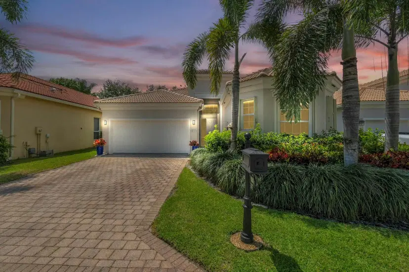 Picture of 5815 Via De La Plata Circle, Delray Beach FL 33484