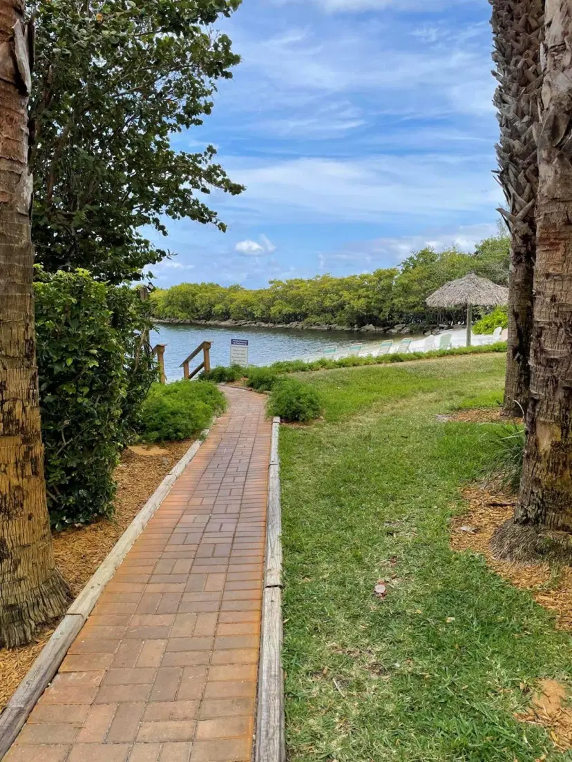 Picture of 1200 Scotia Drive 305, Hypoluxo FL 33462