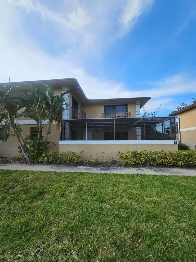Picture of 1458 N Lawnwood Circle 29 A, Fort Pierce FL 34950