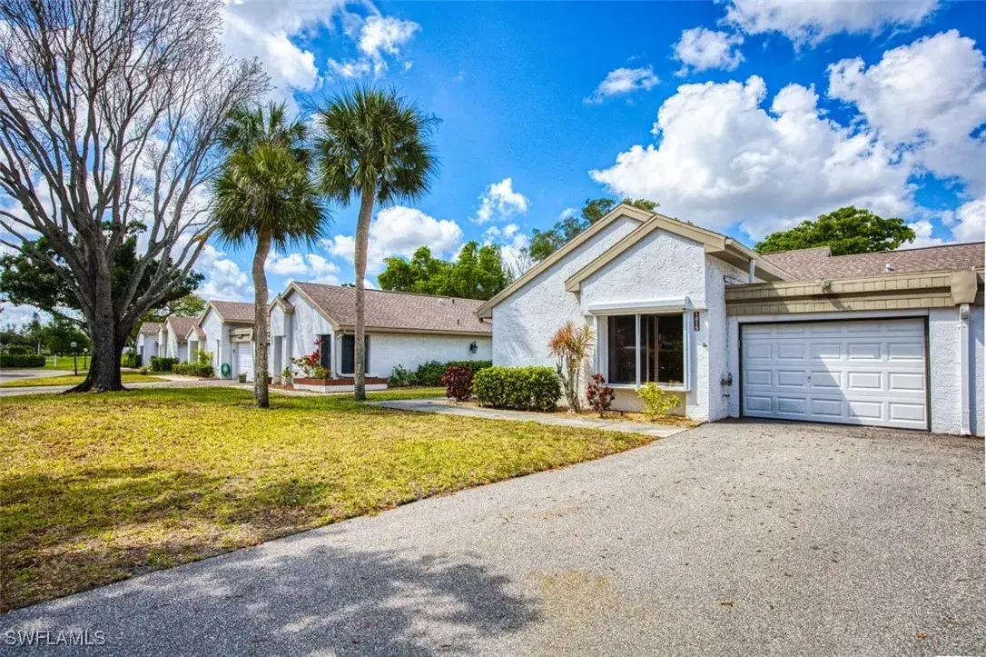 Picture of 1815 Pine Glade Cir, Fort Myers, FL 33907
