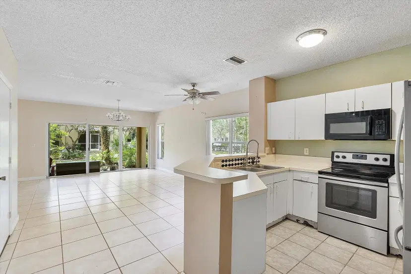 Picture of 12114 SW 2Nd St, Pembroke Pines FL 33025
