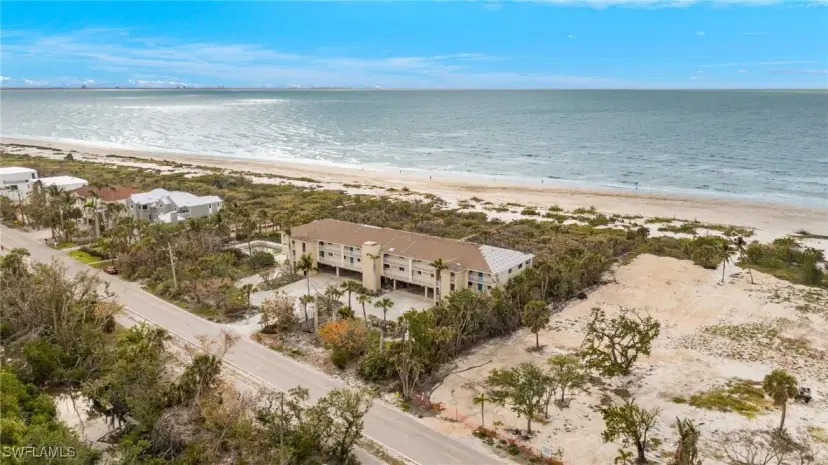 Picture of 527 E Gulf Dr 203, Sanibel FL 33957