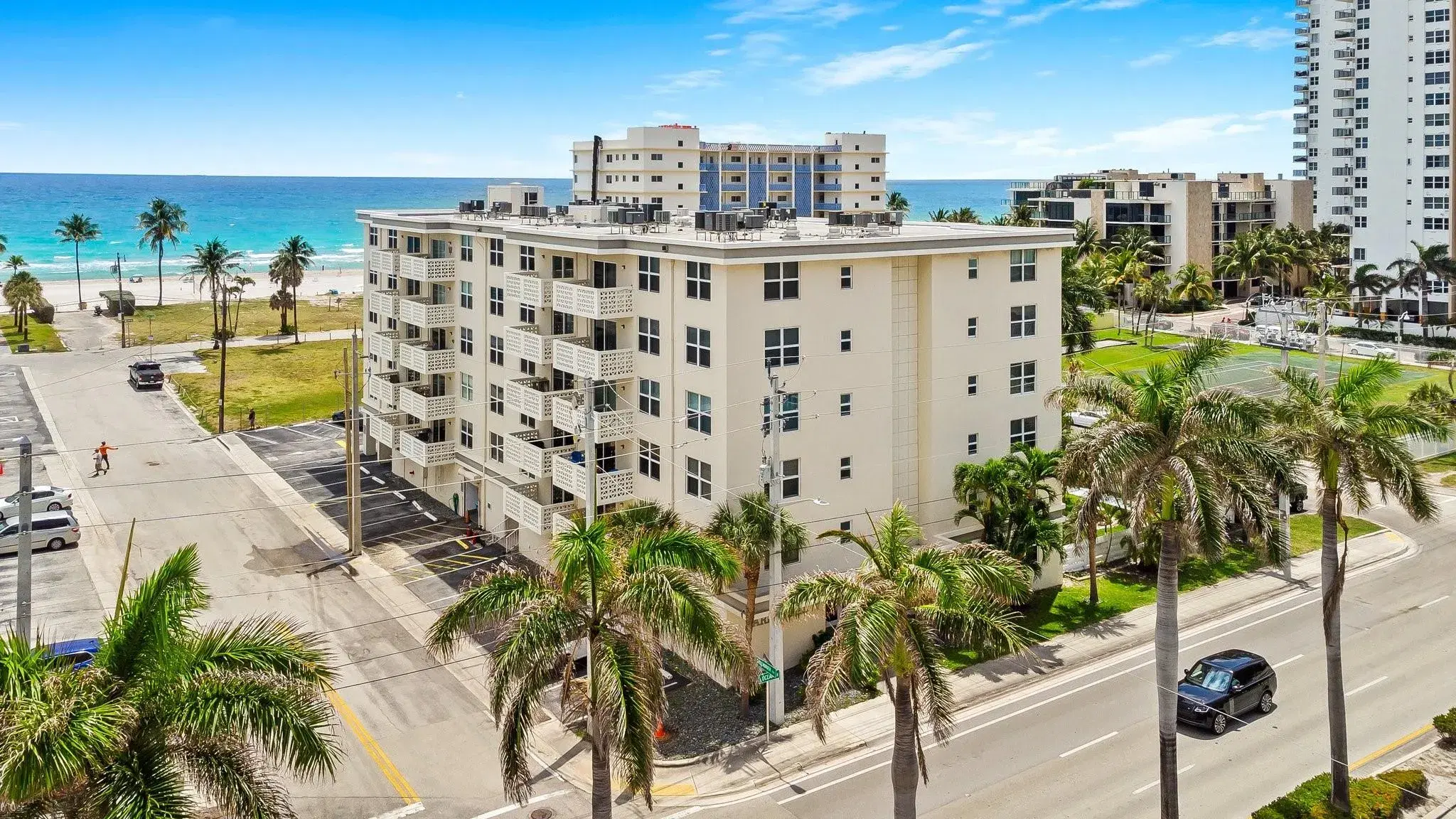 Picture of 1901 S Ocean Dr 101, Hollywood, FL 33019