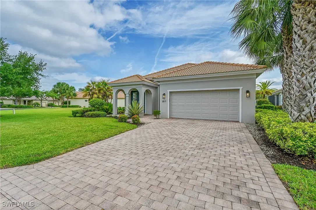 Picture of 3571 Lakeview Isle Ct, Fort Myers, FL 33905