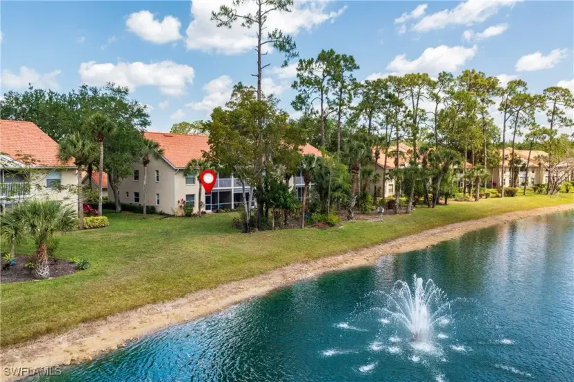 Picture of 209 Robin Hood Cir 5, Naples FL 34104