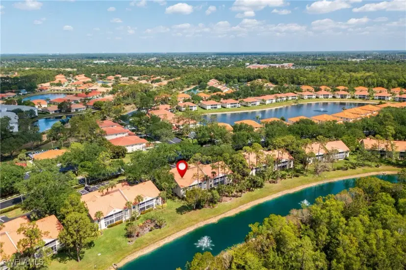 Picture of 209 Robin Hood Cir 5, Naples FL 34104